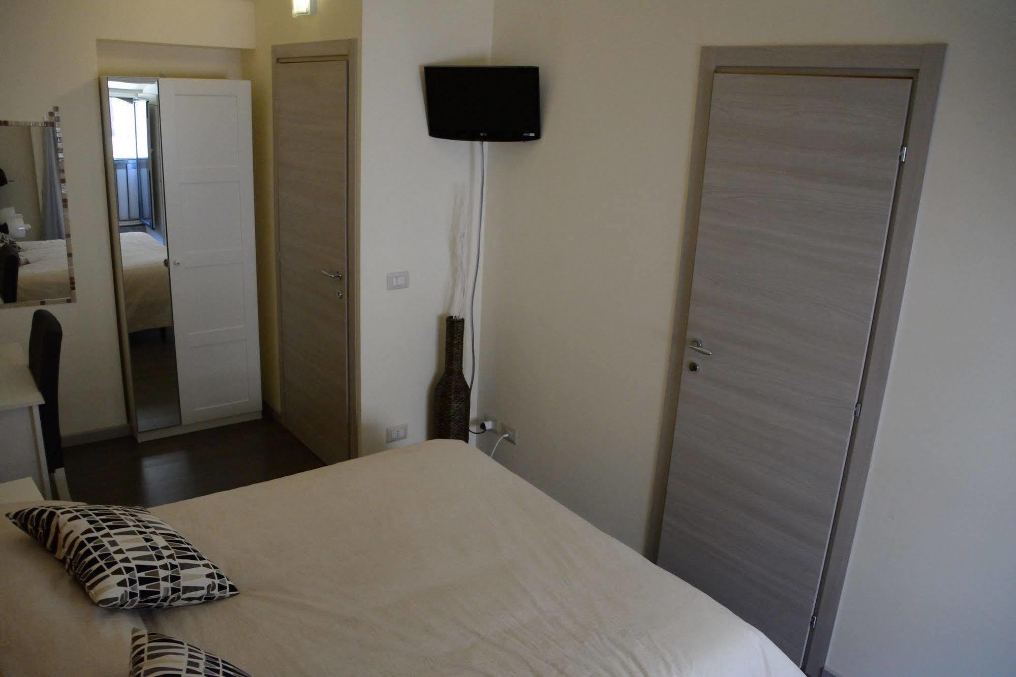 Catania Etnea Bed And Breakfast Exterior foto